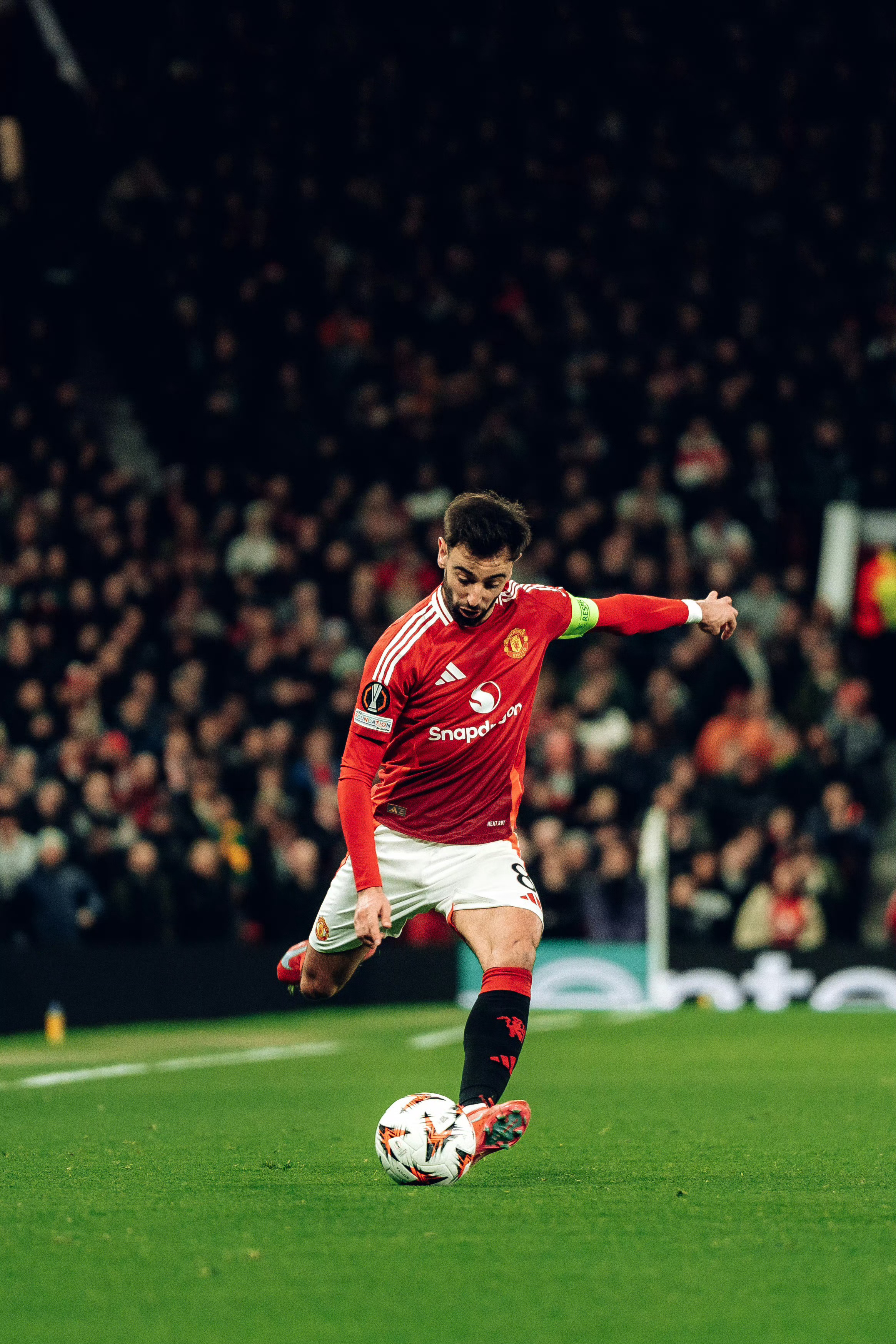 英雄联盟官方直播-欧联赛程吃紧，皇家社会赛后迎来里程碑，引发热议，控场能力受关注的简单介绍