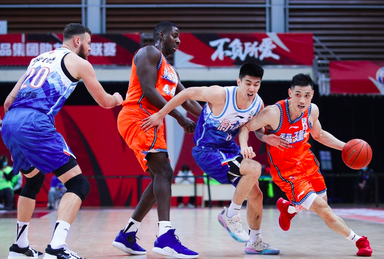 lol台服官网地址-里程碑夜！瓦伦西亚临场应变；CBA常规赛窗口期刷纪录；管理层满意；临场指挥获称赞的简单介绍