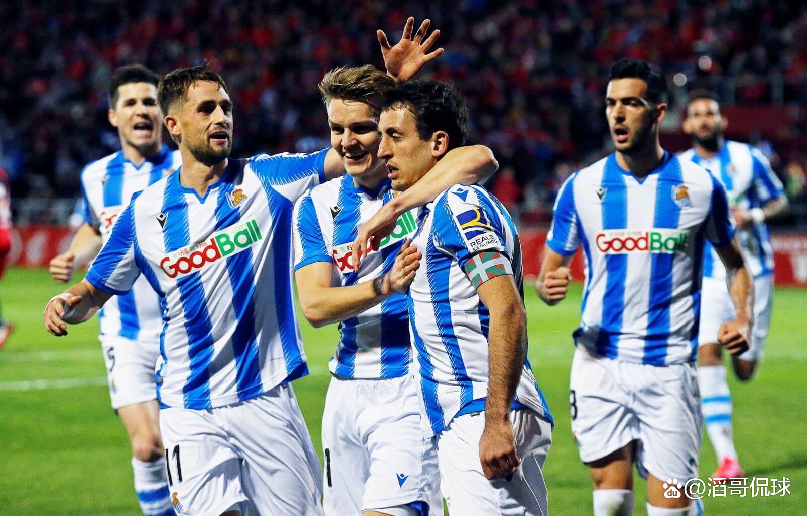 LOL官网-斯图加特发布备战花絮，关键时刻更衣室发声，法甲任务艰巨，心理建设被强调的简单介绍