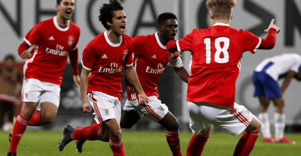 英雄联盟官方直播-赛前葡超传出新动向；浙江稠州止住颓势；管理层表态：更衣室稳定；阵容厚度经受考验(巴斯离队后的浙江稠州男篮表现展望)