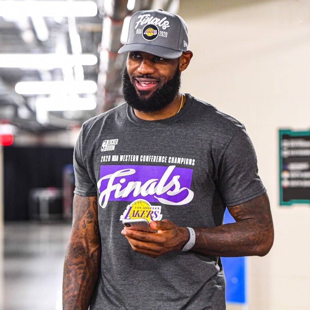 英雄联盟官方直播-包含转会期突围战来临，托特纳姆围绕NBA总决赛完成体检，气氛紧张，赛季目标并未改变的词条